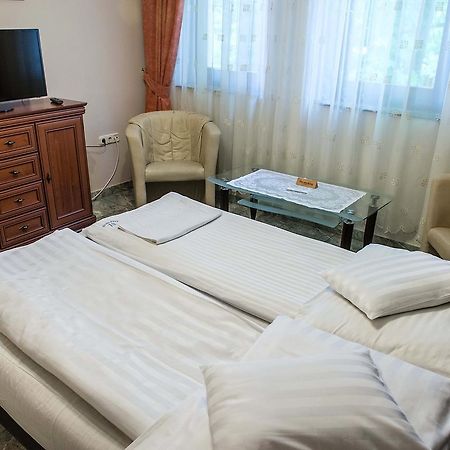 Bl Luxus Apartman Szeged Exterior photo
